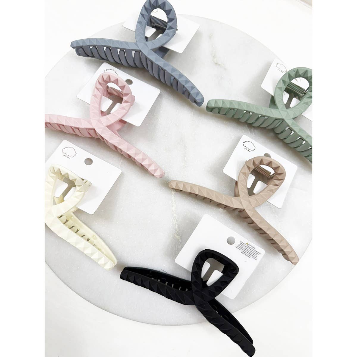 Embossed Loop Shape Jumbo Hair Claw