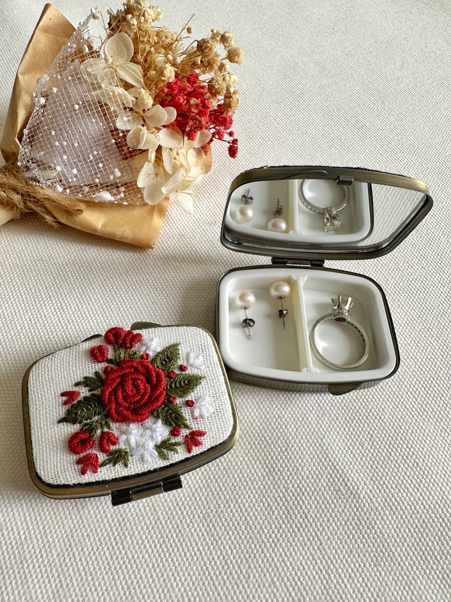Floral Embroidered Rectangle Mini Jewelry Box With Mirror ✅