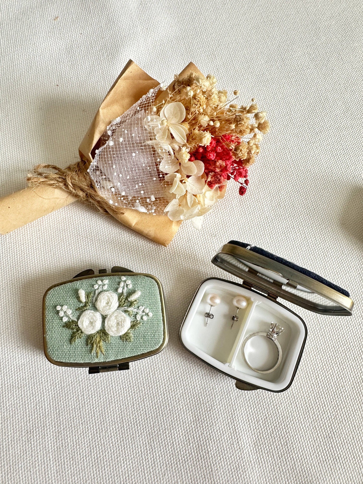 Floral Embroidered Rectangle Mini Jewelry Box With Mirror ✅